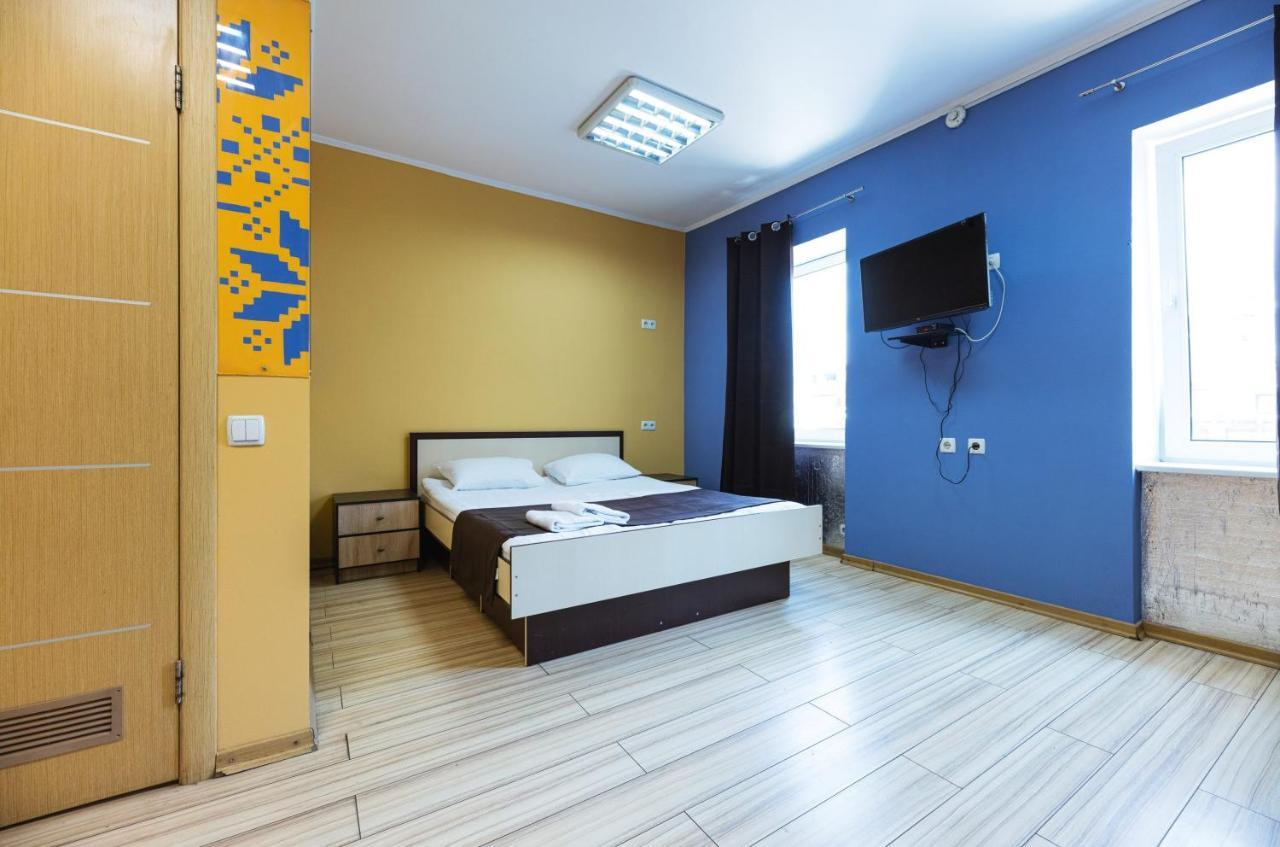 Guest House "Golden Gate 911 " Kyiv Exterior photo