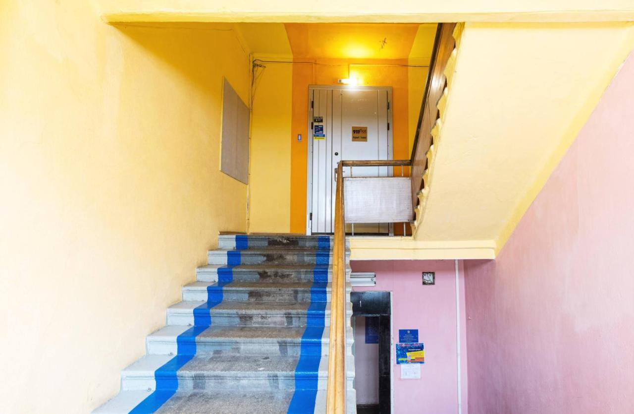 Guest House "Golden Gate 911 " Kyiv Exterior photo